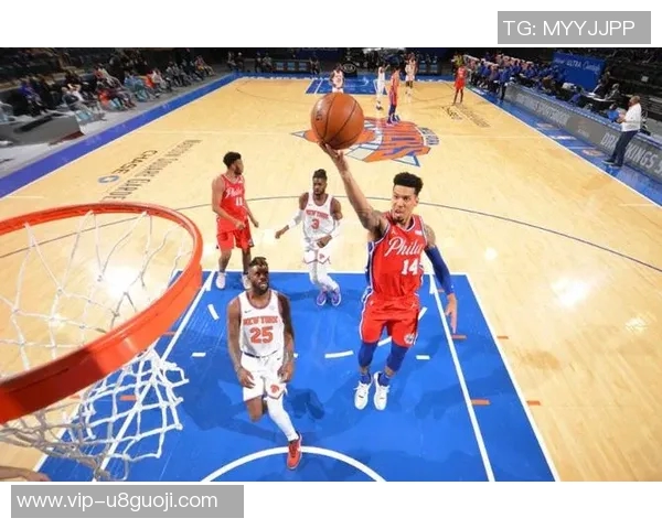 老詹虽显生疏但视野传球依旧出色艾顿与海斯双双获益丰厚