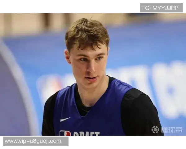 弗拉格转型小前锋表现出色场均数据全面超越控卫角色